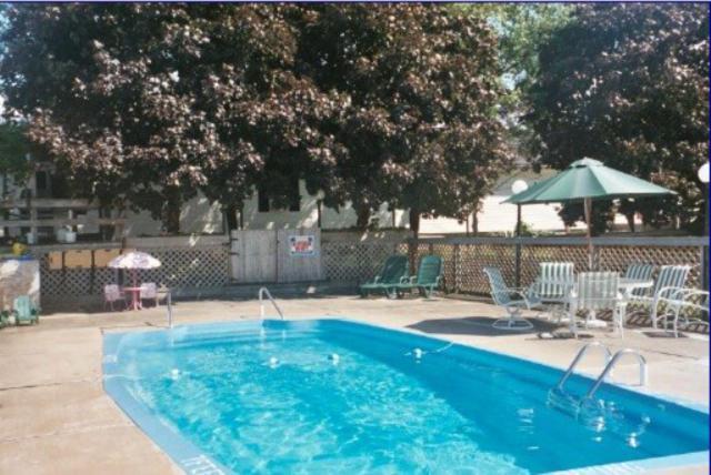 Port Lodge Motel Pulaski Экстерьер фото