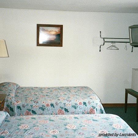 Port Lodge Motel Pulaski Экстерьер фото