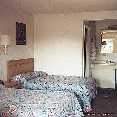 Port Lodge Motel Pulaski Экстерьер фото