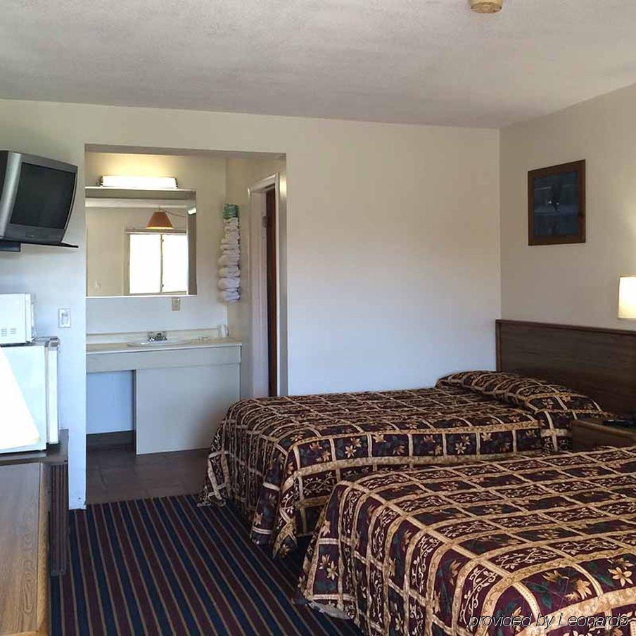 Port Lodge Motel Pulaski Экстерьер фото