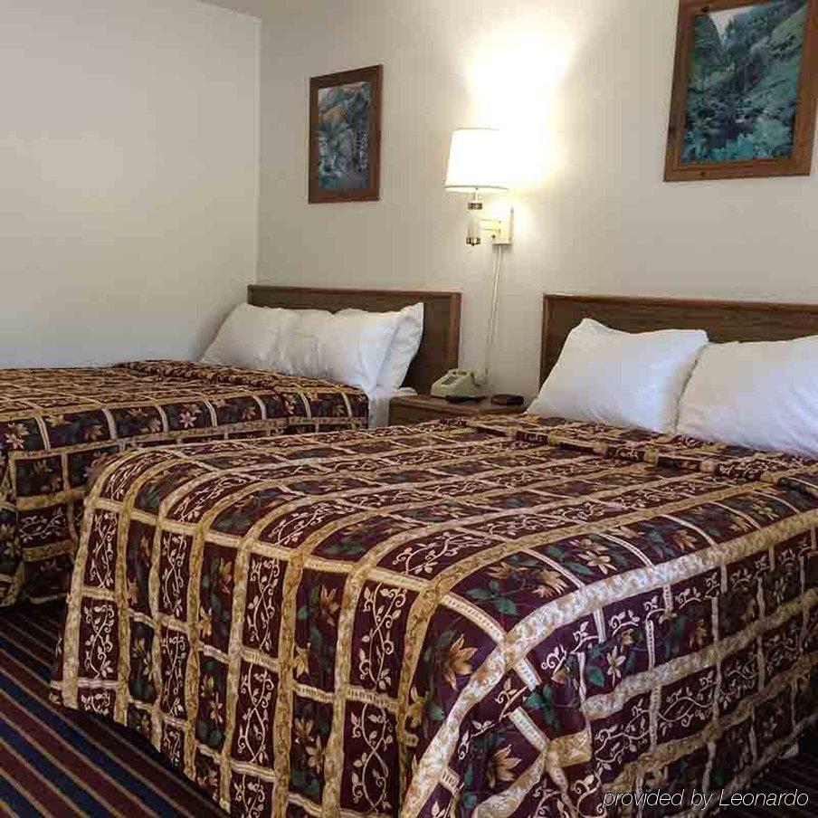 Port Lodge Motel Pulaski Экстерьер фото