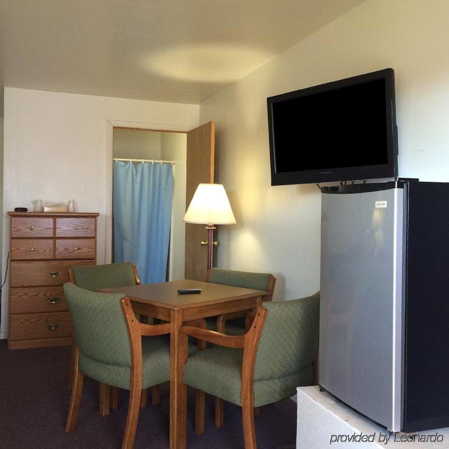 Port Lodge Motel Pulaski Экстерьер фото