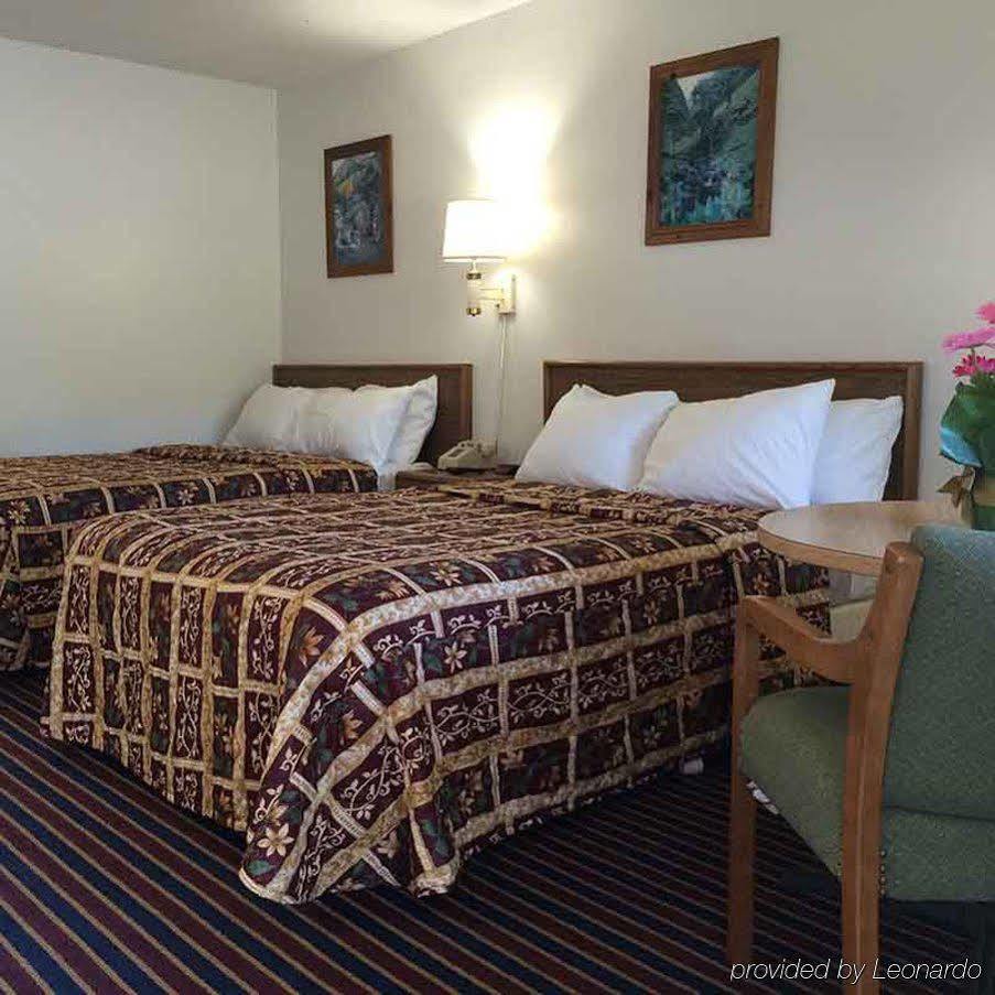 Port Lodge Motel Pulaski Экстерьер фото