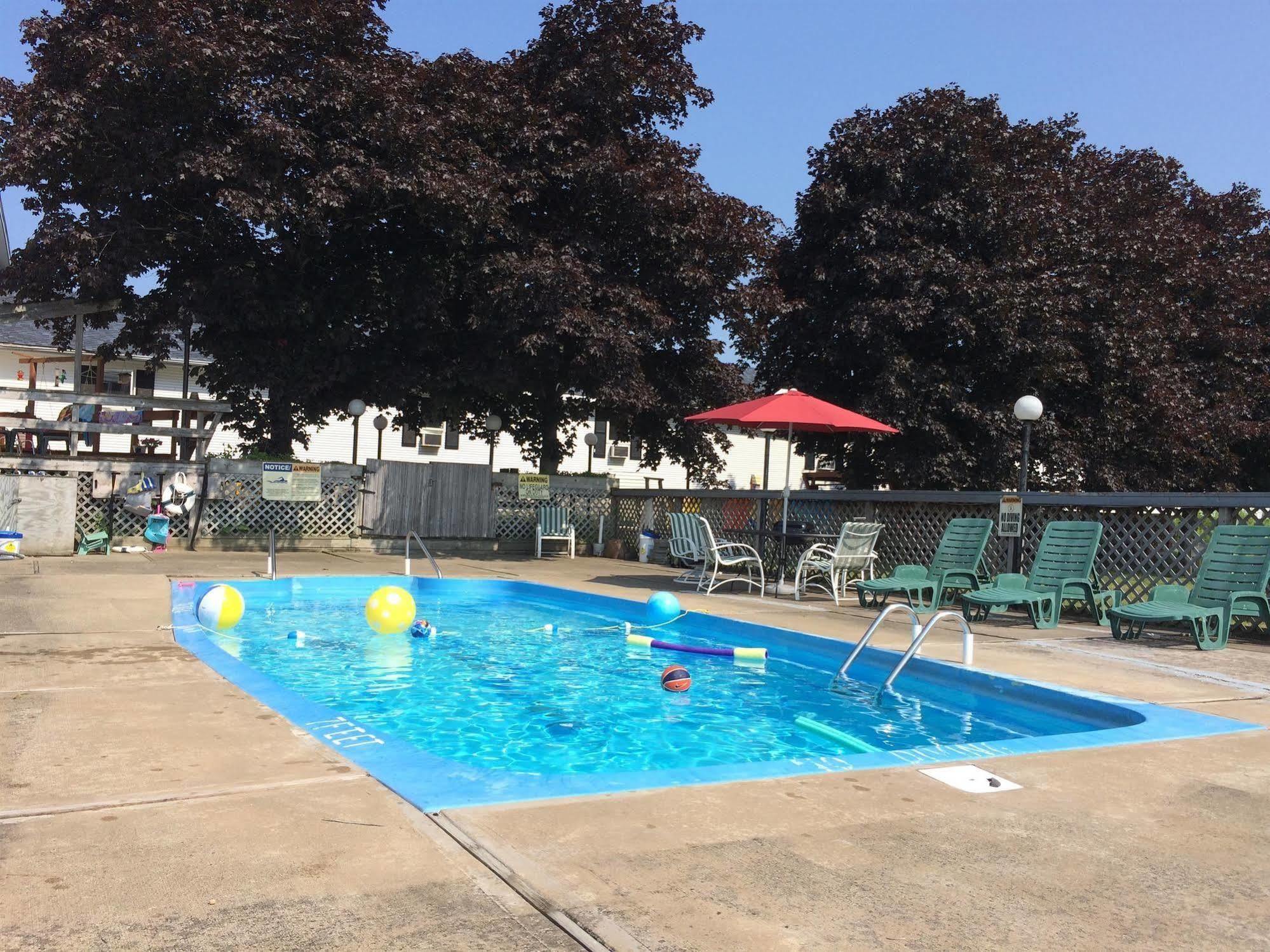 Port Lodge Motel Pulaski Экстерьер фото