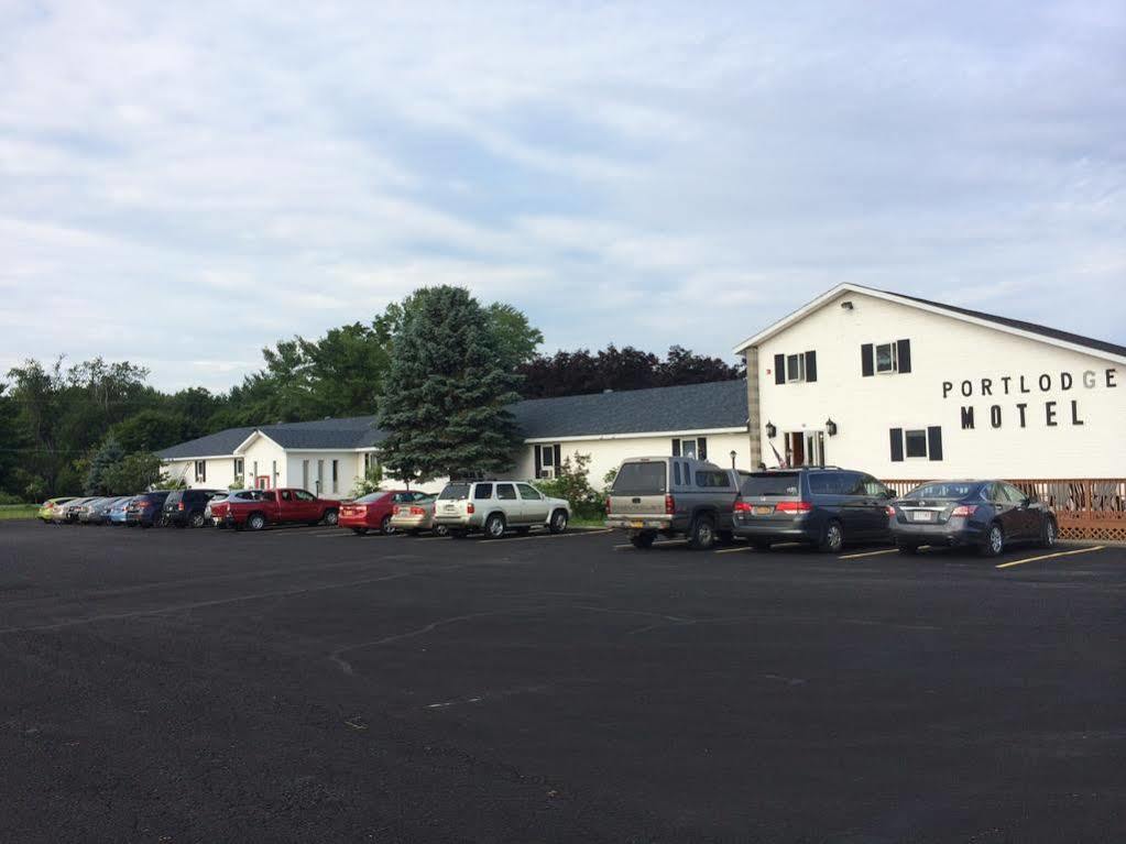 Port Lodge Motel Pulaski Экстерьер фото